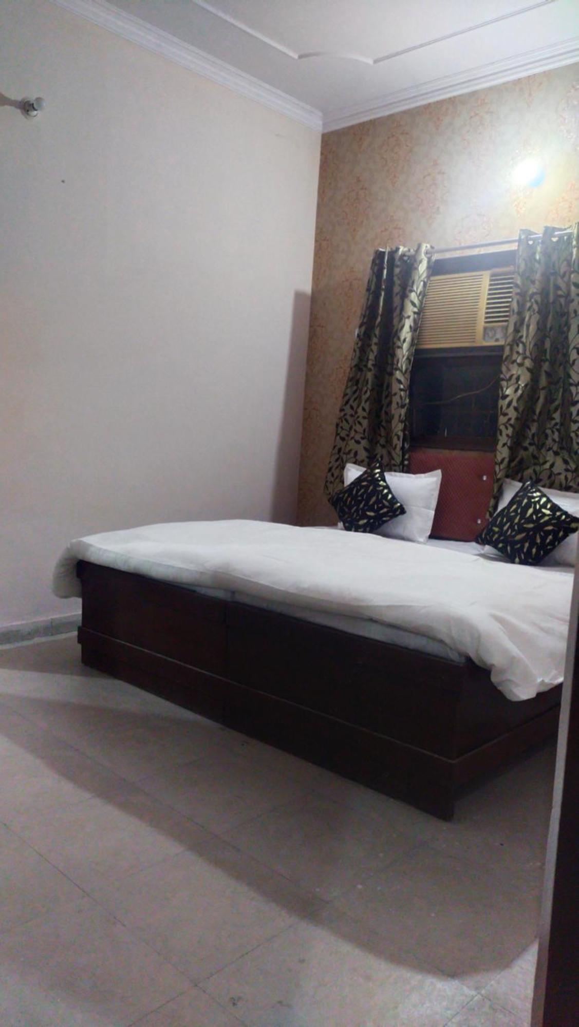 אגרה Hotel Dream Taj Family Rooms 200Mtr From Taj Mahal מראה חיצוני תמונה